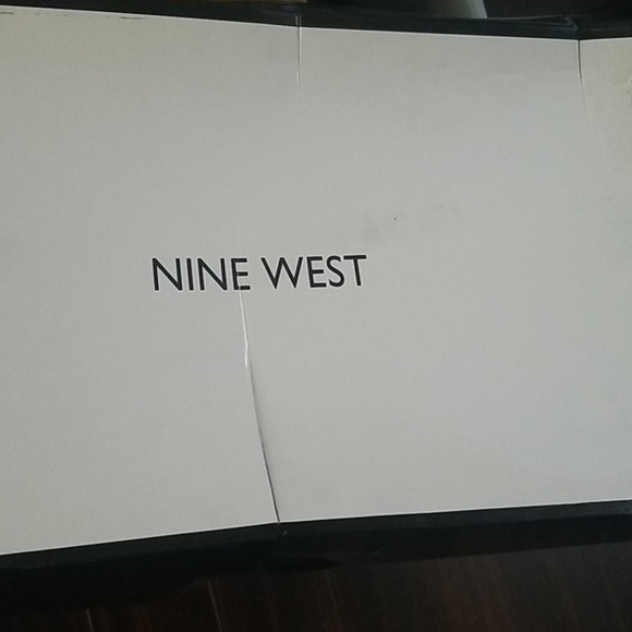 Boots - Picture 3 of 9